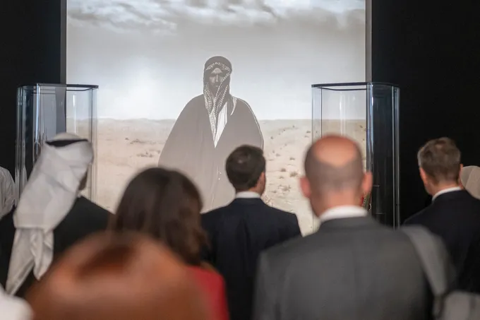 Accompanied by Crown Prince of Abu Dhabi, French President visits Zayed National Museum