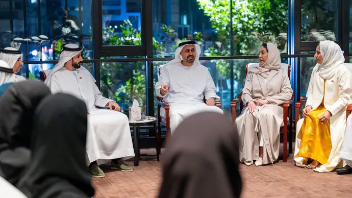 Theyab bin Mohamed bin Zayed meets participants of First UAE Second-Tier Leadership Executive Program in China