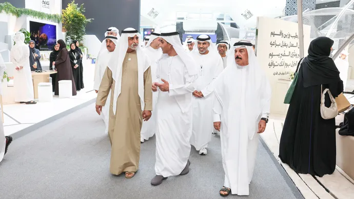 نهيان بن مبارك يزور الدورة الـ35 من معرض أبوظبي الدولي للكتاب