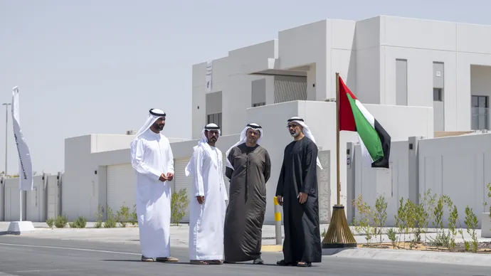 خالد بن محمد بن زايد يدشن مشروع السمحة السكني بتكلفة إجمالية تصل قيمتها إلى 738 مليون درهم