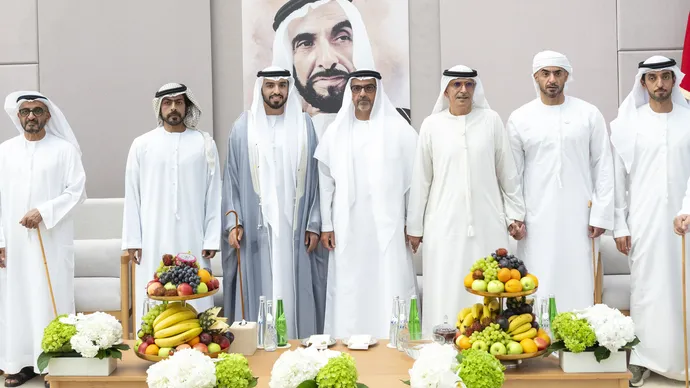 حامد بن زايد وخليفة بن طحنون بن محمد يحضران حفل استقبال بمناسبة زفاف علي محمد النيادي