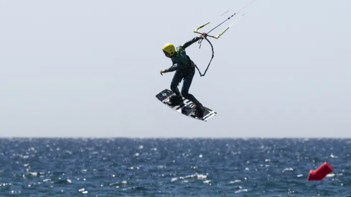 Through a partnership between Aldar, Abu Dhabi Sports Council, and AD Ports Group, GKA Kite World Tour to take place in UAE for 1st time