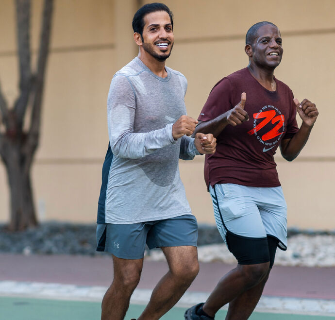 مؤسَّسة الإمارات وبيورهيلث تطلقان فعالية «جولات المشي الأسبوعي» المجتمعية ضمن مبادرة أكتف أبوظبي