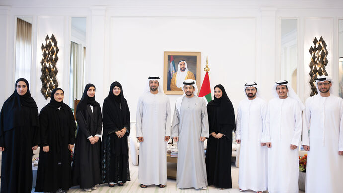 Hamdan bin Zayed receives Al Dhafra Youth Council delegation