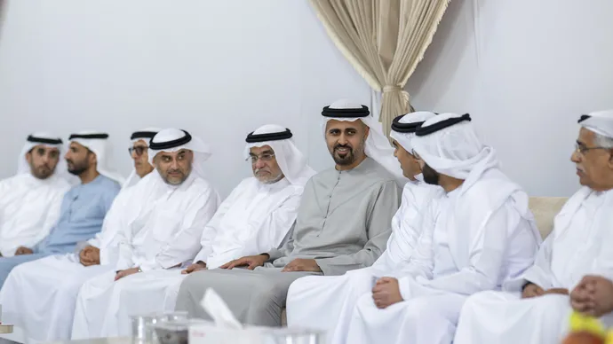 ذياب بن محمد بن زايد يقدِّم واجب العزاء في وفاة شقيقة الشهيد فؤاد صديق الخوري