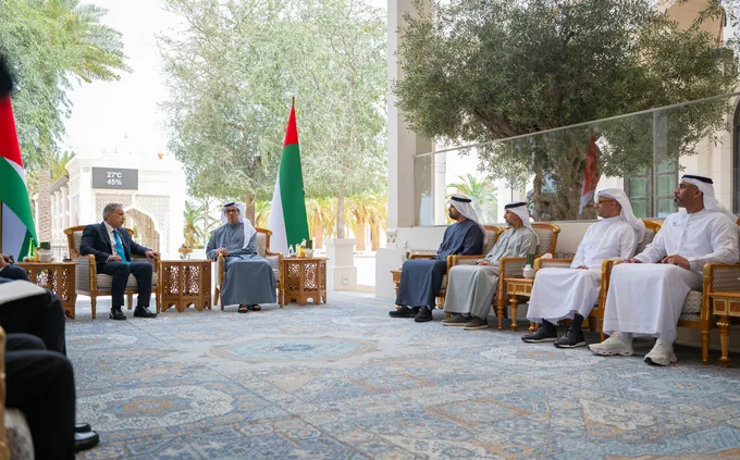 Mansour bin Zayed, Jordanian PM witness signing of agreement to develop railway network in Jordan, establish UAE–Jordan Railway Company
