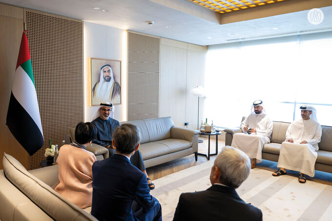 Crown Prince of Abu Dhabi receives Governor of Tokyo