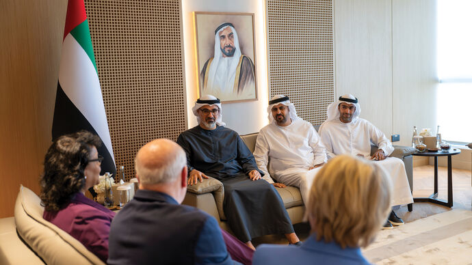 خالد بن محمد بن زايد يستقبل الإدارة التنفيذية لمستشفى الأطفال الوطني - واشنطن