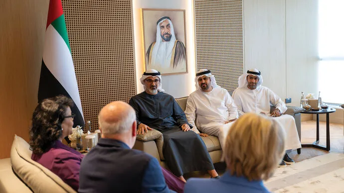 خالد بن محمد بن زايد يستقبل الإدارة التنفيذية لمستشفى الأطفال الوطني - واشنطن