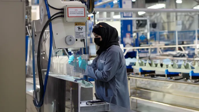 ستراتا تبدأ إنتاج مكوّنات الحافة الخلفية لطائرات بيلاتوس «بي سي–12»