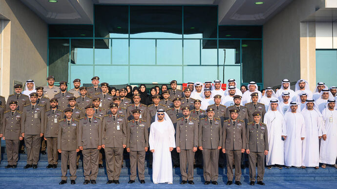 Hamdan bin Zayed visits Al Dhafra Customer Happiness Centre