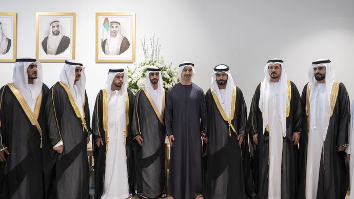 حمدان بن محمد بن زايد يشهد العرس الجماعي لقبيلة العوامر