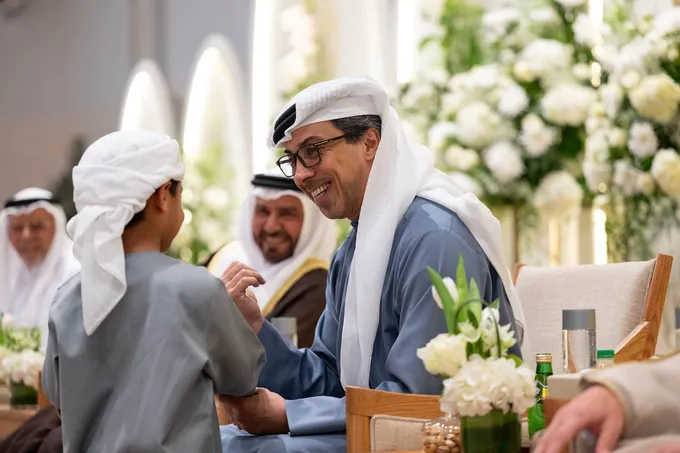 Mansour bin Zayed attends wedding reception