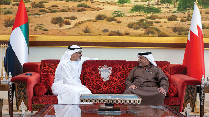 Crown Prince of Abu Dhabi meets Crown Prince of Bahrain
