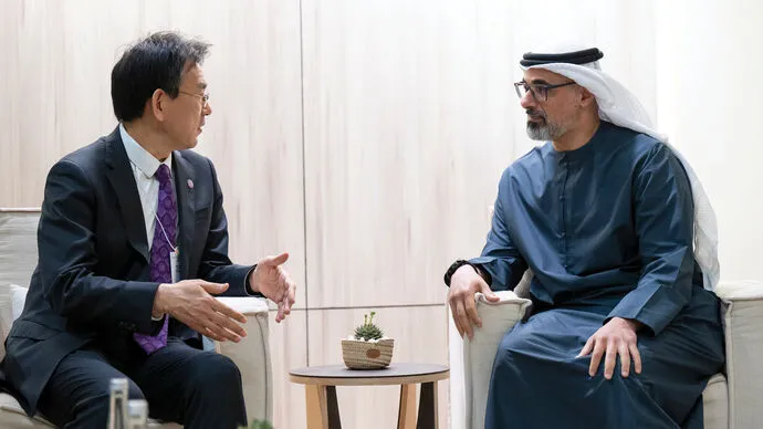 Khaled bin Mohamed bin Zayed meets President of Tsinghua University