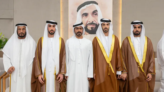 خليفة بن طحنون بن محمد يحضر حفل استقبال بمناسبة أفراح آل شريف