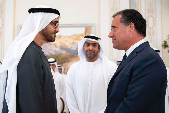 رئيس الدولة يستقبل عدداً من المشاركين في "أسبوع أبوظبي العالمي للرعاية الصحية"