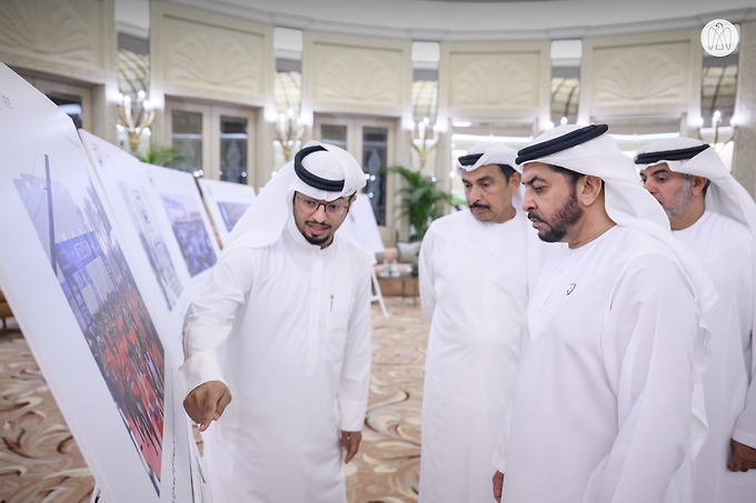 Hamdan bin Zayed receives Chairman and member of the Higher Organising Committee of Zayed Charitable Marathon