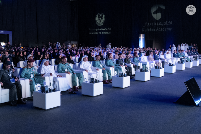 سيف بن زايد يُطلق «مركز ربدان للأمن والدفاع» خلال مؤتمر «آيسنار 2024»