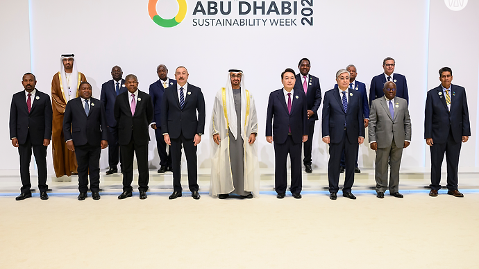 رئيس الدولة يشهد افتتاح &quot; أسبوع أبوظبي للاستدامة &quot;