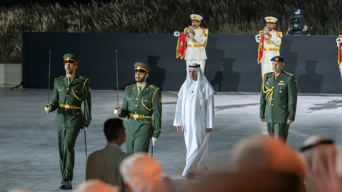 حاكم الفجيرة يشهد مراسم يوم الشهيد في واحة الكرامة في أبوظبي