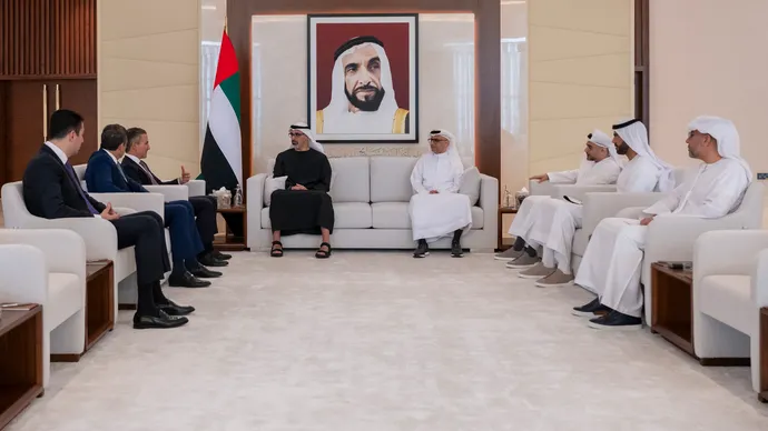 خالد بن محمد بن زايد يلتقي الرئيس التنفيذي لمؤسسة "نوبنك" للخدمات المالية والمصرفية الرقمية