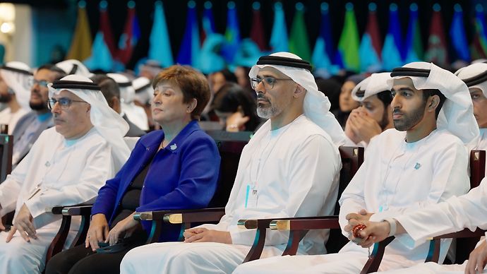 خالد بن محمد بن زايد يشهد جانباً من فعاليات القمة العالمية للحكومات 2023