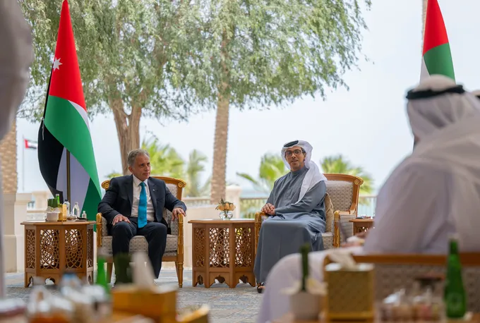 Mansour bin Zayed, Jordanian PM witness signing of agreement to develop railway network in Jordan, establish UAE–Jordan Railway Company