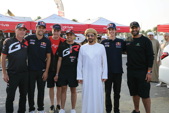 Hamdan bin Zayed visits Abu Dhabi Desert Challenge camp in Liwa