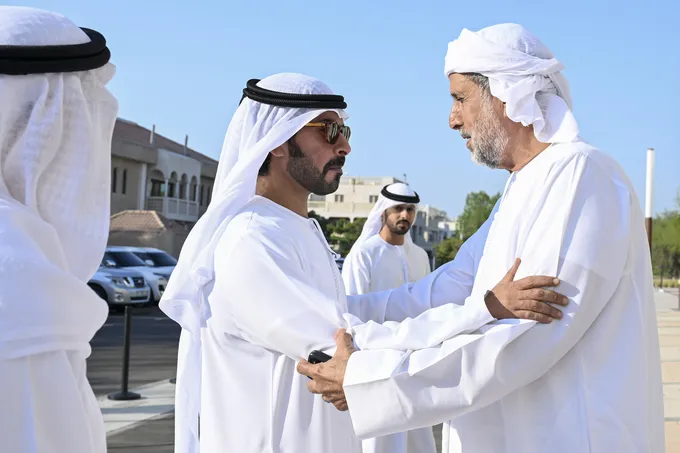 Khalifa bin Tahnoon bin Mohammed offers condolences on the passing of Mohammed Ali Afsan Al Mansouri’s mother