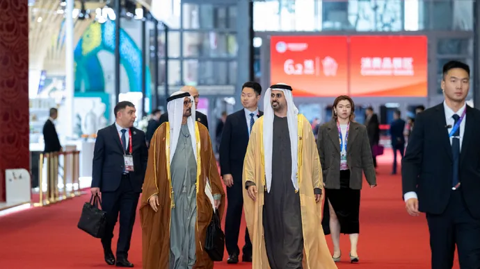 ذياب بن محمد بن زايد يشهد افتتاح معرض الصين الدولي للاستيراد 2025 في شنغهاي