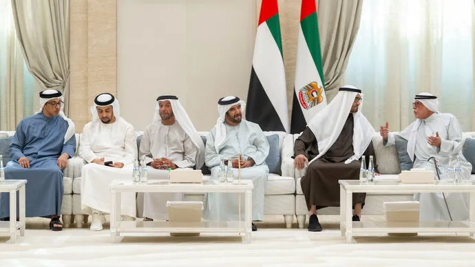 رئيس الدولة يتقبل التعازي في وفاة طحنون بن محمد من قادة الدول ووفودها والشيوخ وممثلي عدد من الجهات