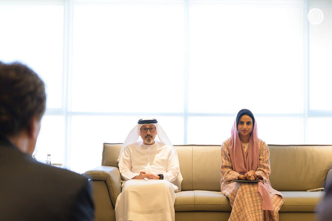 خالد بن محمد بن زايد يلتقي الرئيس التنفيذي لشركة «أبولو جلوبال مانجمنت»
