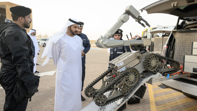 Hamdan bin Zayed visits Nuclear Emergency Response Center in Al Dhannah in Al Dhafra Region