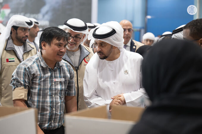 Hamdan bin Zayed participates in UAE stands with Lebanon humanitarian campaign efforts in Abu Dhabi