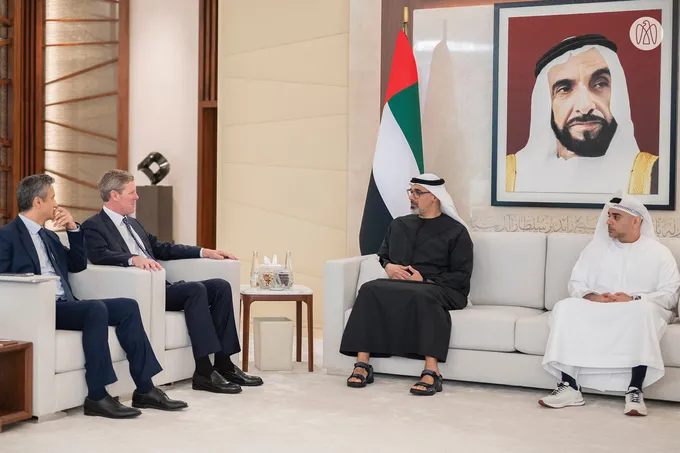 Khaled bin Mohamed bin Zayed meets CEO of Visa