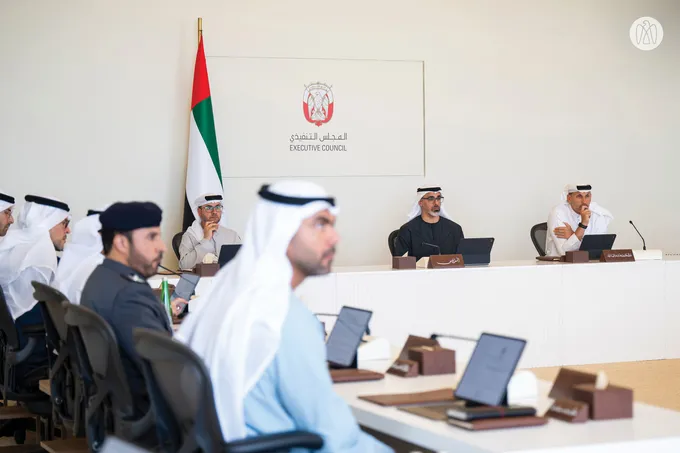 Khaled bin Mohamed bin Zayed chairs Abu Dhabi Executive Council meeting
