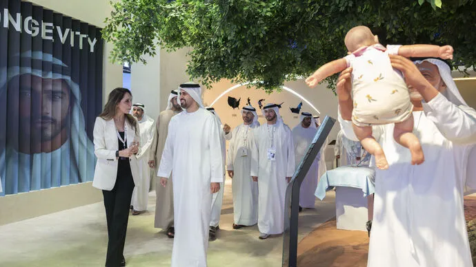 ذياب بن محمد بن زايد يشهد جانباً من فعاليات أسبوع أبوظبي العالمي للصحة 2025