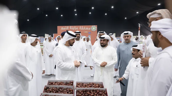 Hamdan bin Zayed visits Al Dhafra Date Festival and Auction