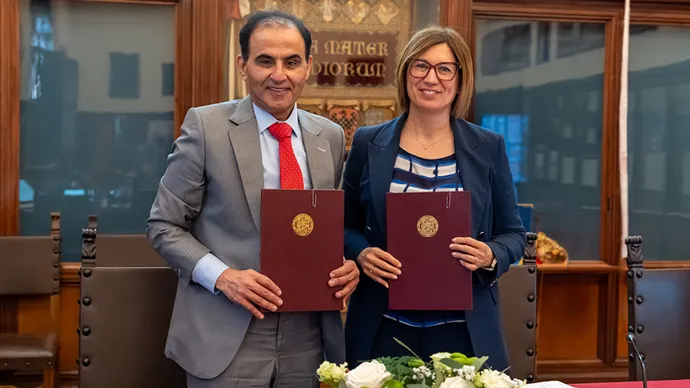 مركز أبوظبي للغة العربية يوقِّع اتفاقية مع «ألما ماتير ستوديوروم – جامعة بولونيا» في إيطاليا لتعزيز الحضور العالمي للغة العربية