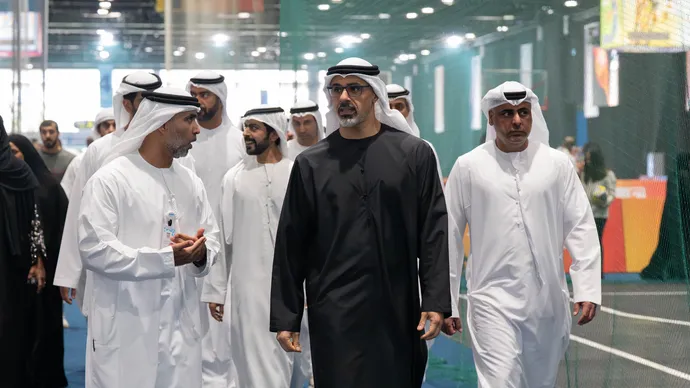 خالد بن محمد بن زايد يشهد جانباً من فعاليات النسخة الخامسة من "صيف أبوظبي الرياضي"