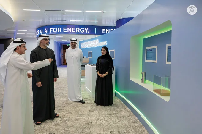 Khaled bin Mohamed bin Zayed chairs meeting of Executive Committee of ADNOC Board of Directors