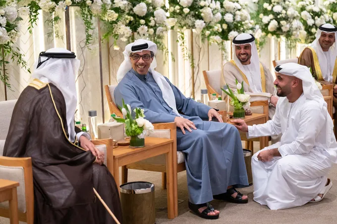 Mansour bin Zayed attends wedding reception