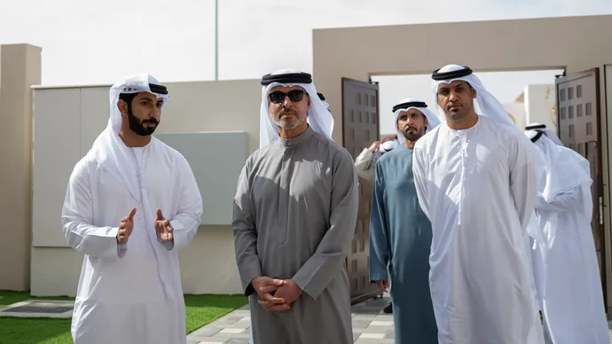 هزاع بن زايد يتفقَّد سير العمل في مشروعَي النباغ والعامرة السكنيين في منطقة العين ويوجّه بإعادة تسمية مشروع النباغ ليصبح مشروع المطلاع