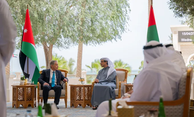 Mansour bin Zayed, Jordanian PM witness signing of agreement to develop railway network in Jordan, establish UAE–Jordan Railway Company