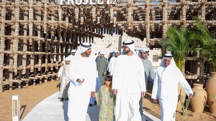 سلطان بن حمدان بن زايد يزور مشروع Project 02 في قلعة مزيرعة بمنطقة الظفرة