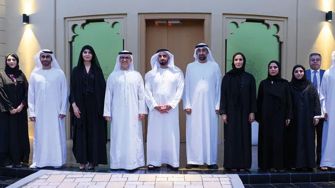 سيف بن زايد يزور «بيوت منتصف الطريق» للخدمات التأهيلية الاجتماعية ويطَّلع على أبرز النتائج التي حقَّقها النموذج الأوَّلي للمشروع