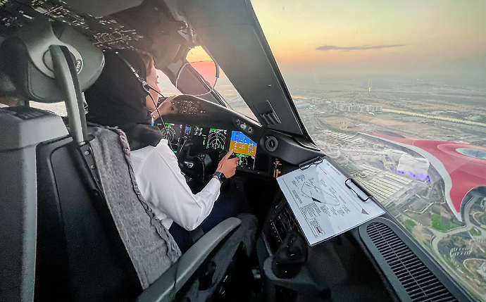 Etihad Airways first Middle East airline to allow cadet pilot base training on Boeing 787 Dreamliner