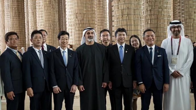 على هامش فعاليات احتفال &quot;إكسبو 2025 أوساكا&quot; بـ&quot;يوم دولة الإمارات&quot;.. ولي عهد أبوظبي  يلتقي عدداً من أعضاء البرلمان الياباني وممثّلي جمعية الصداقة الإماراتية – اليابانية