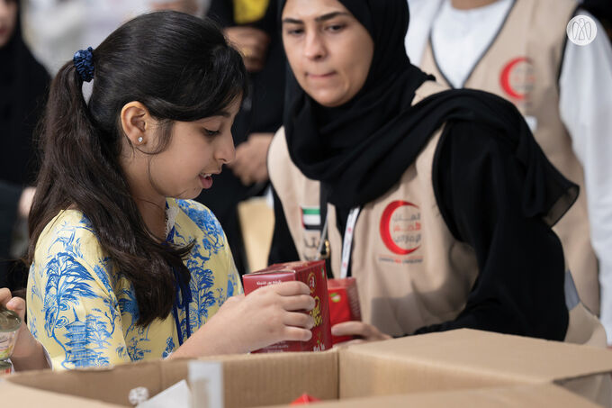 Hamdan bin Zayed participates in UAE stands with Lebanon humanitarian campaign efforts in Abu Dhabi